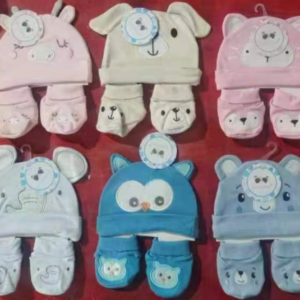 GORRO CON MEDIAS PARA BEBE 0-6M(360)