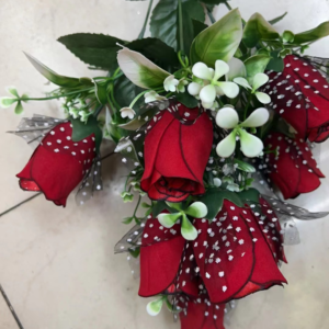 RAMO DE 7  ROSAS(500)