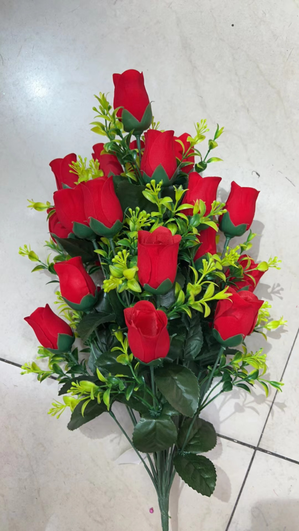 RAMO DE 24 ROSAS(200)