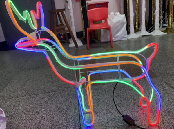 VENADO FLEXIBLE 6M CON LUZ BLANCA (6)