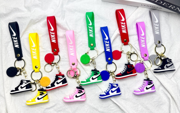 LLAVERO TENIS N(600)