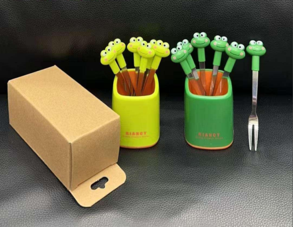 TENEDOR FRUTAS RANITA RB704(200)
