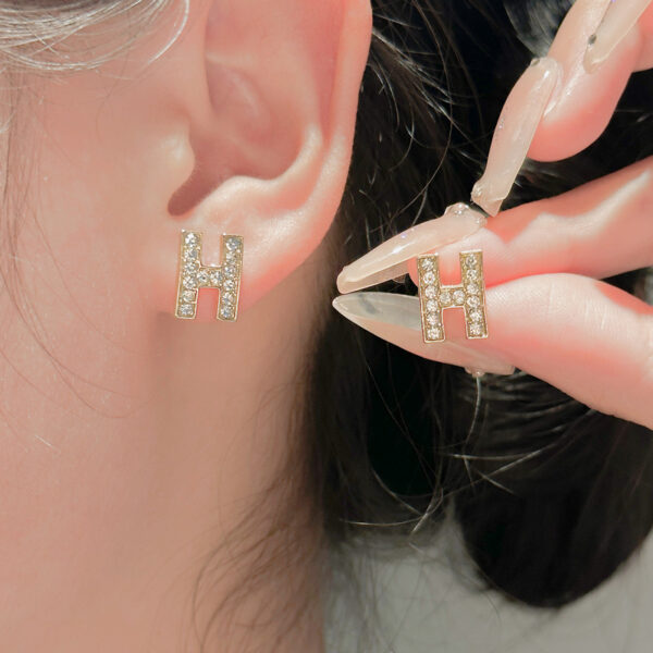 ARETES(240)