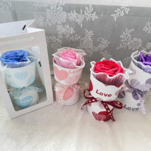 AMOR & AMISTAD FLORES 25X14X10.5 K-857(160) UND